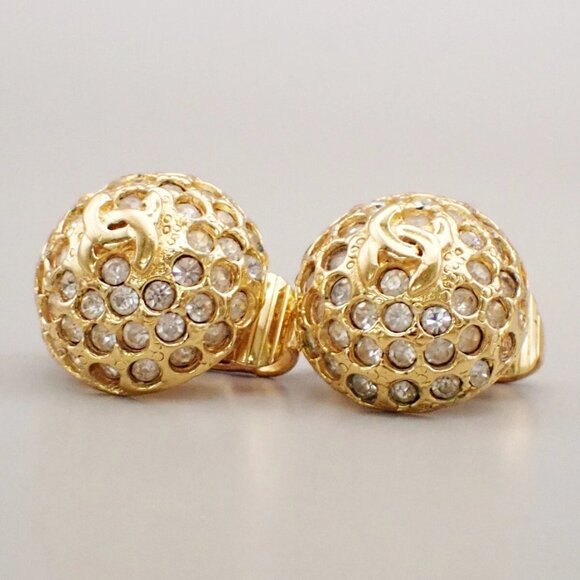 CHANEL CC Logo Rhinestone Round Button Earrings Clip-On Gold Vintage - Picture 1 of 16